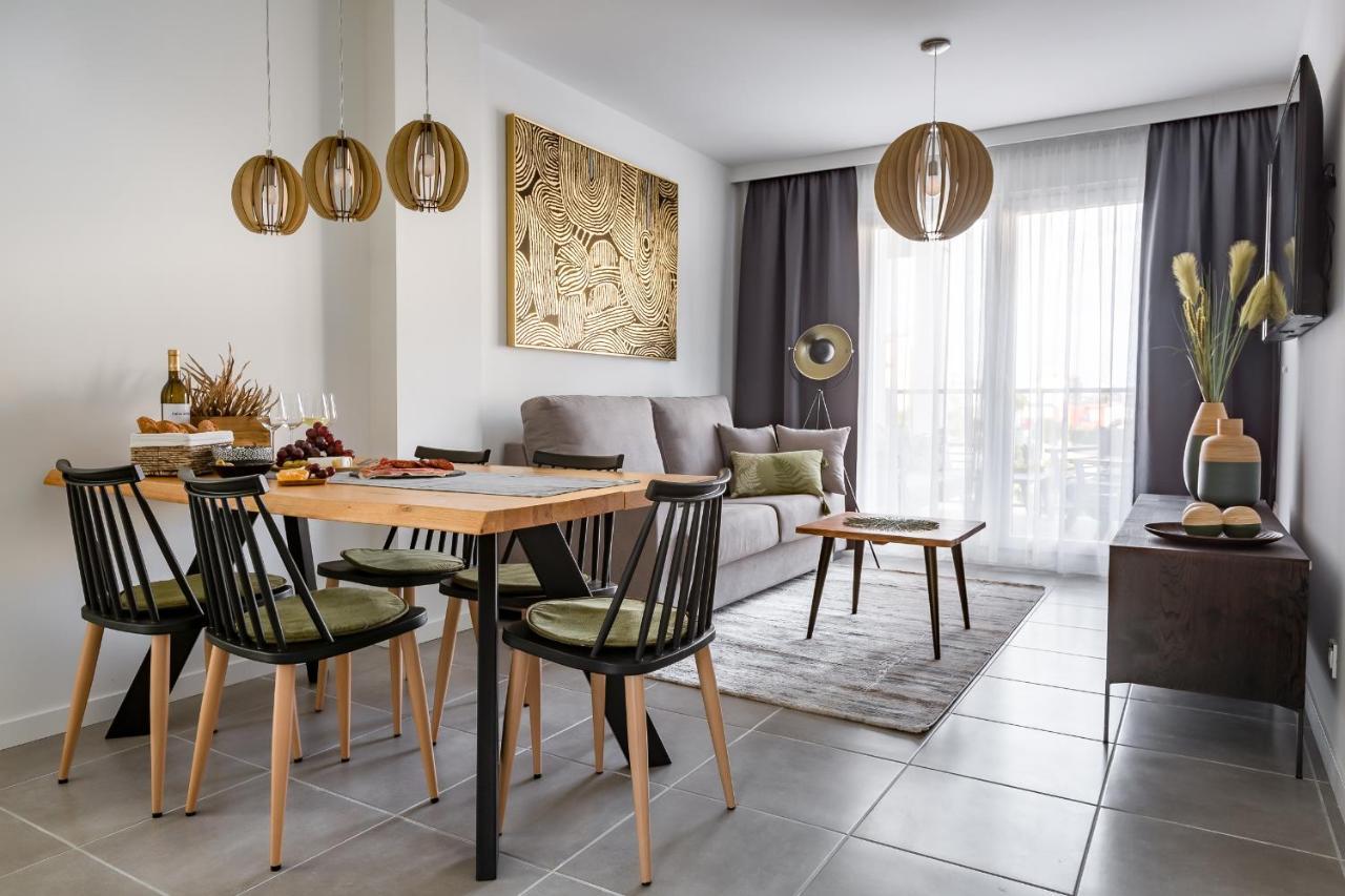 Sunny Apartment In Denia With Outdoor Swimming Pool And Garage Parking Place Included, 300M From The Sandy Beach Exteriér fotografie