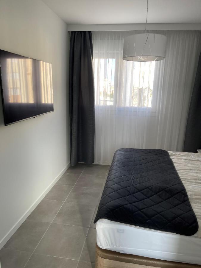Sunny Apartment In Denia With Outdoor Swimming Pool And Garage Parking Place Included, 300M From The Sandy Beach Exteriér fotografie